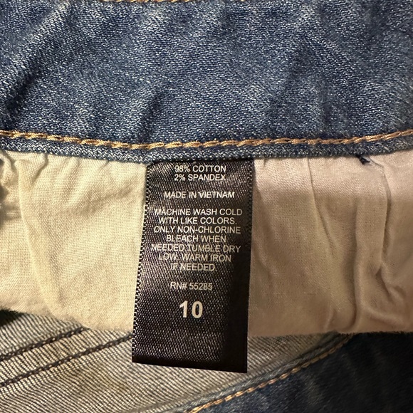 Express denim cutoff short size 10. - Picture 3 of 3